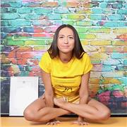 Professeure de yoga diplômée tout niveaux